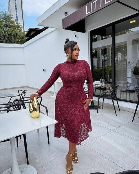 Robe en dentelle élégante