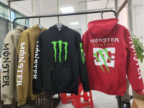 Sweaters/hoodies