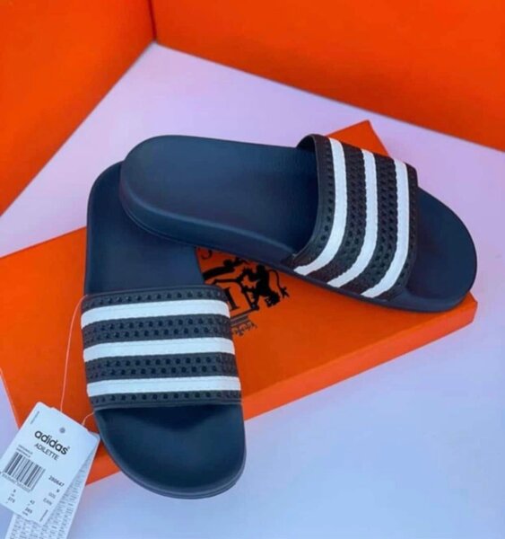 Adidas Adilettes