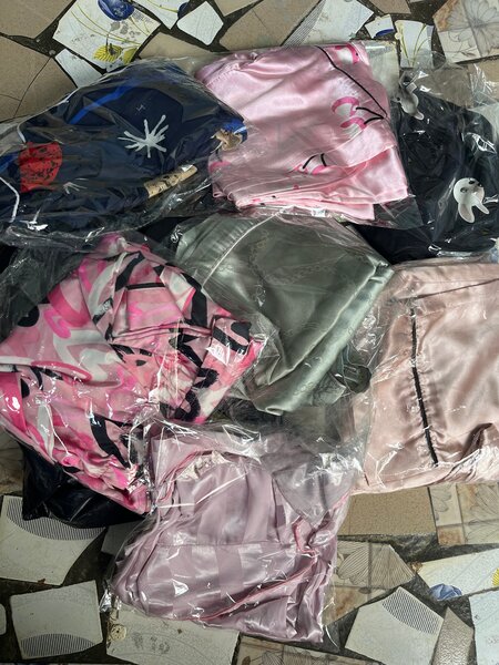 Pyjamas en soie pour femmes