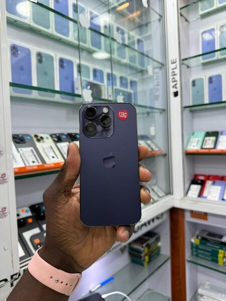 iPhone 14 Pro 128go en bon éta