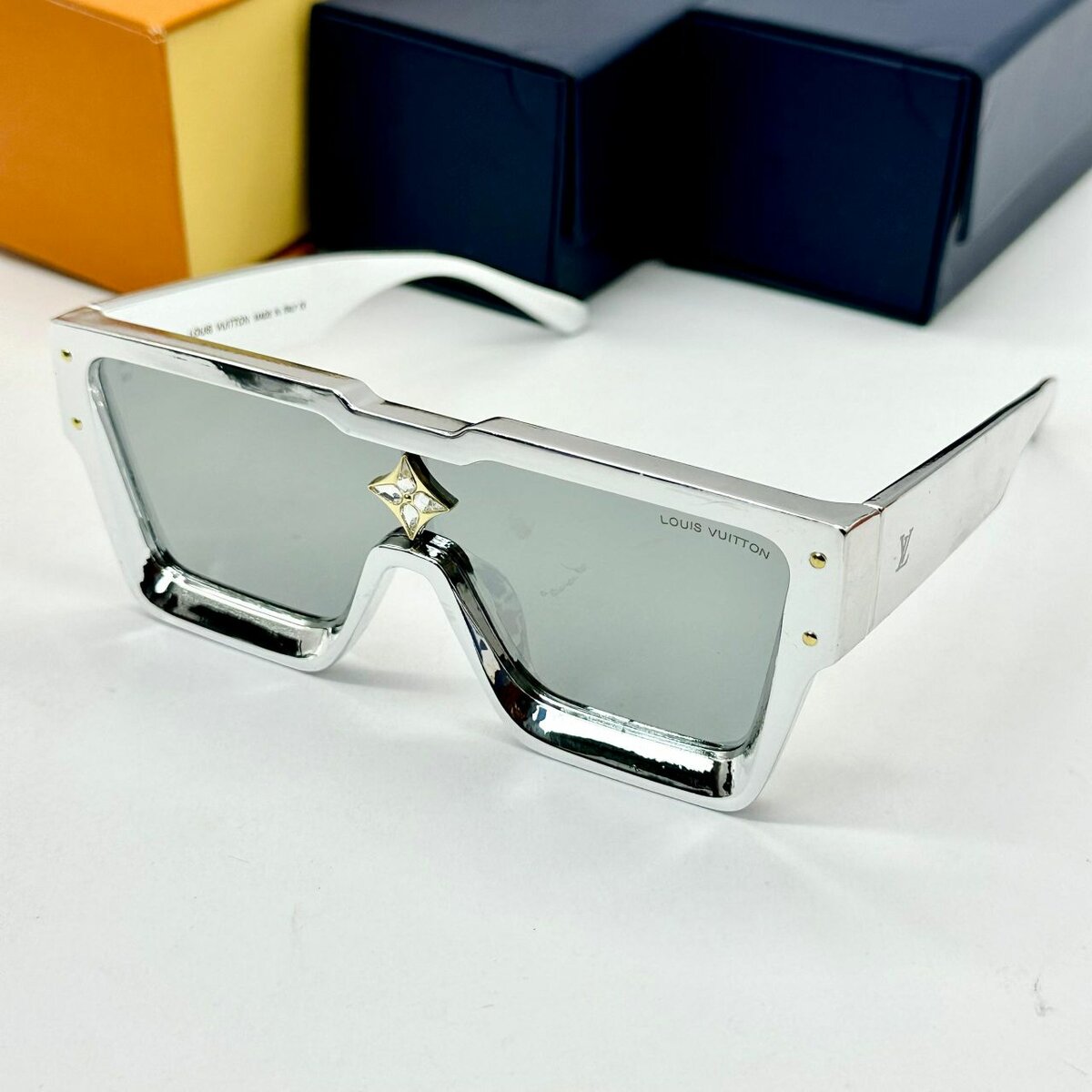Fashion sunglasses
