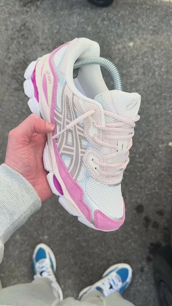 ASICS SNEAKER