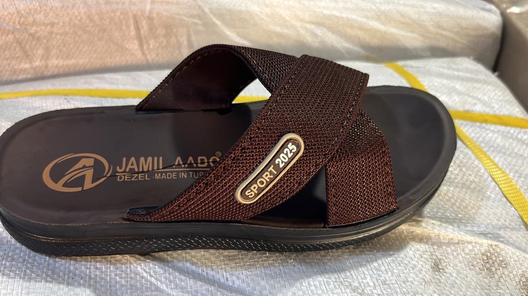 صنادل رجالية مريحة 2023