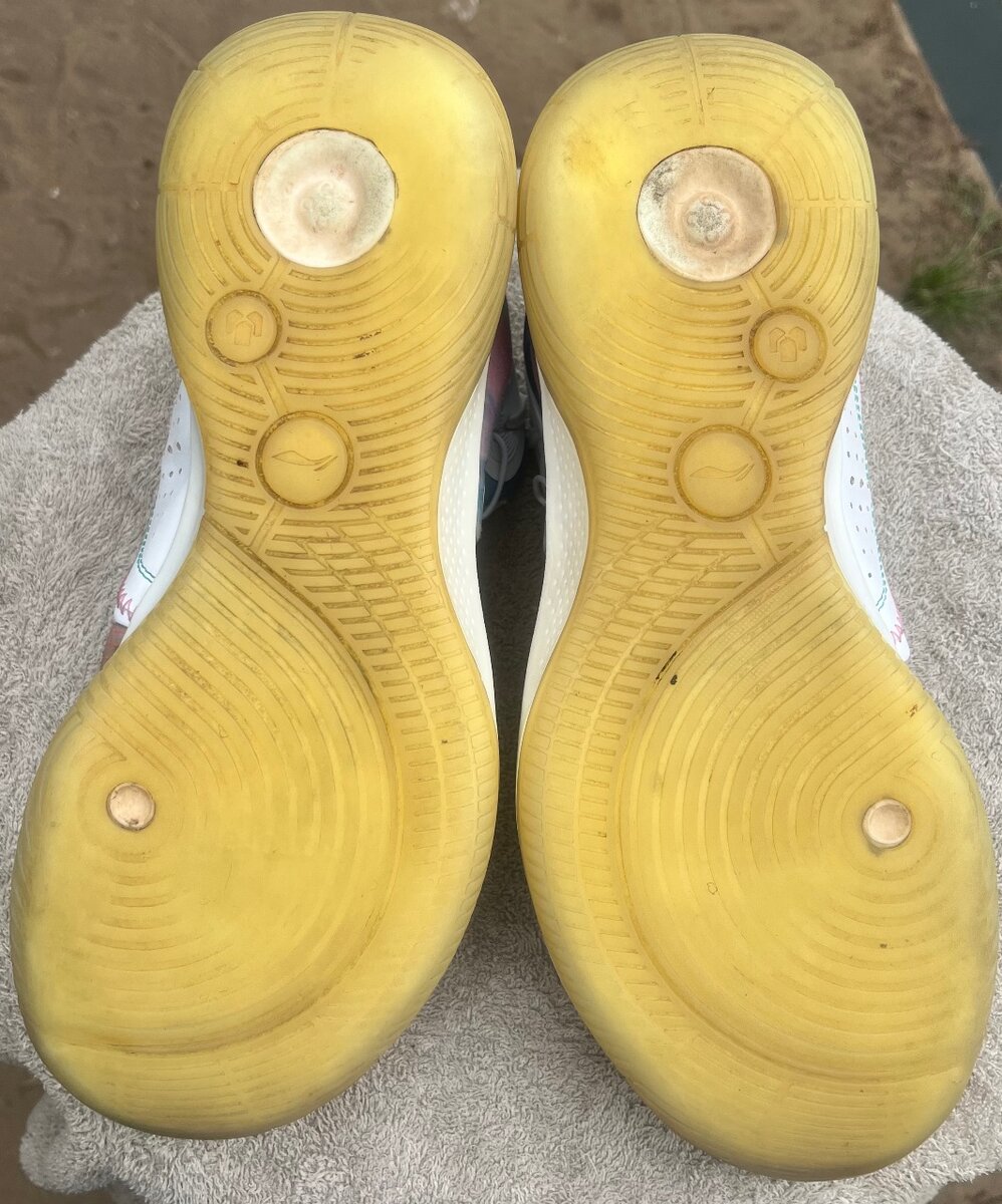 Li-Ning Sonic 9 'Ice Cream'