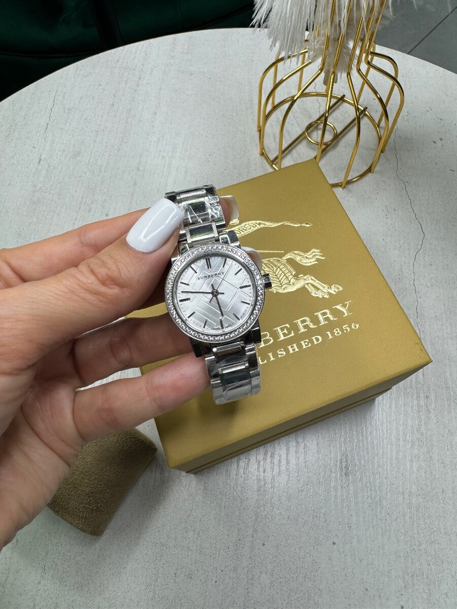 часы женские Burberry