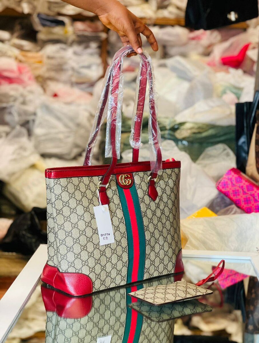 Quality Ladies Handbag with purse