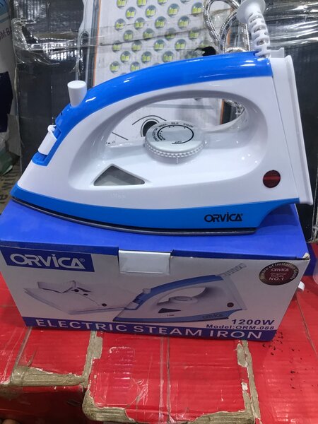 Fer à repasser vapeur 1200W