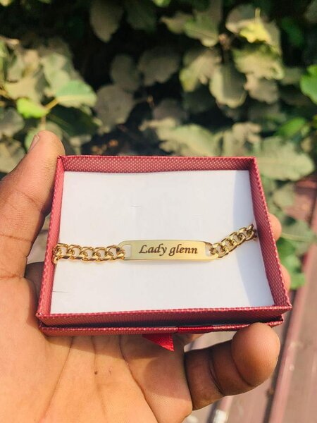 Customize jewels, books, watches and many other