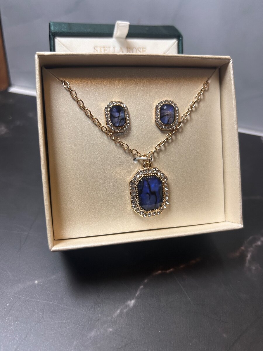 Original Anne Akklein Jewelry set