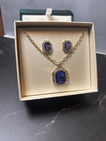 Original Anne Akklein Jewelry set