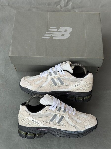 New Balance Sneakers 1906