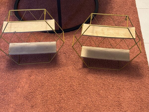 Étagères murales hexagonales bois