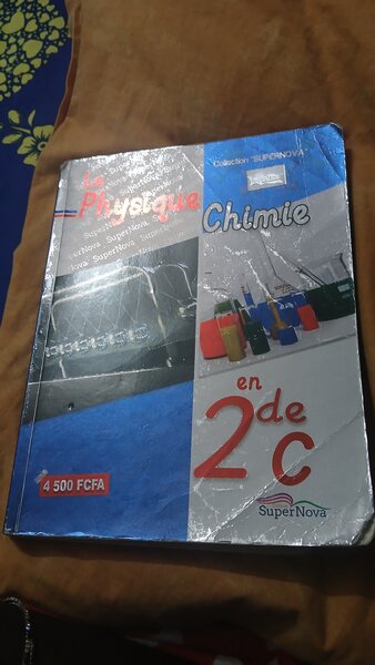 Livre de physique chimie 2ndC