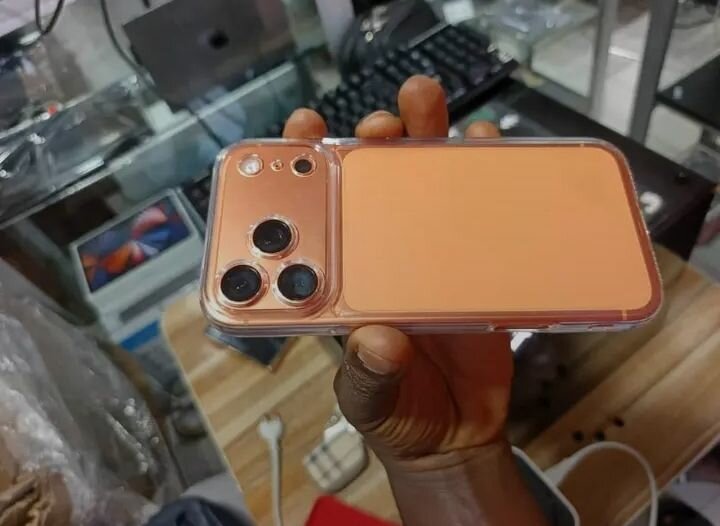 iPhone 13 avec coque élégante