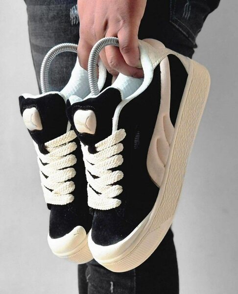 Baskets noires homme style urbain