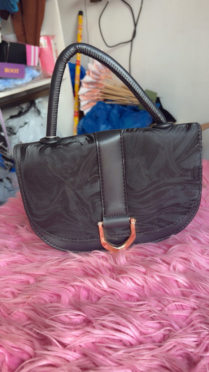 Sac à main élégant noir