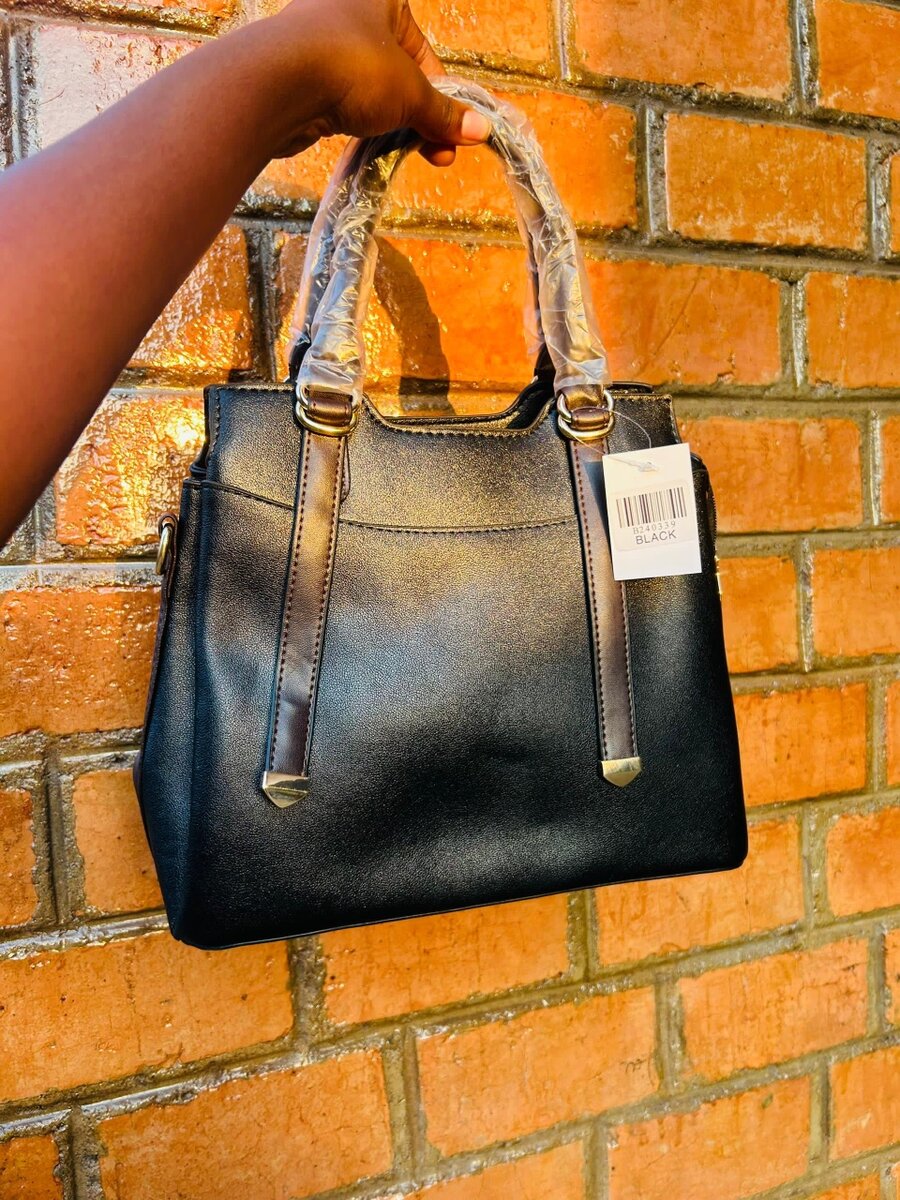 Medium hand bag