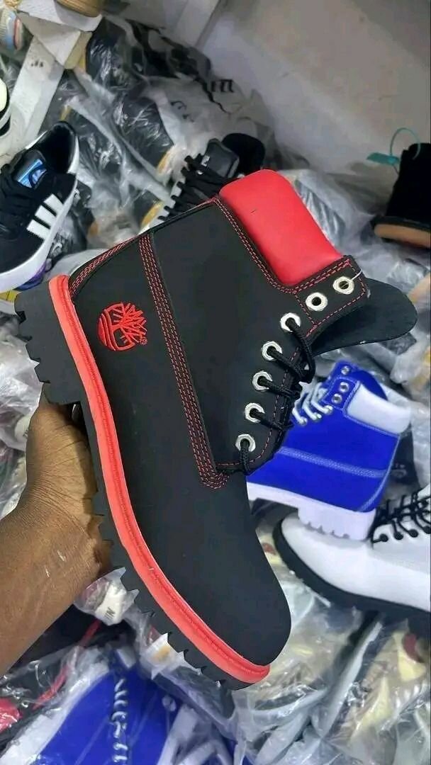 Bottes en cuir colorées