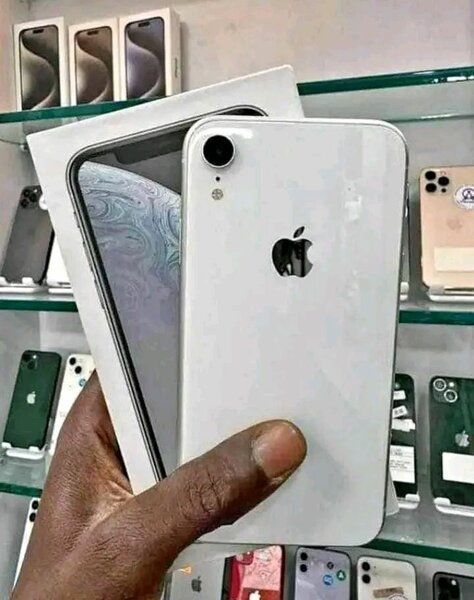 iPhone XR
