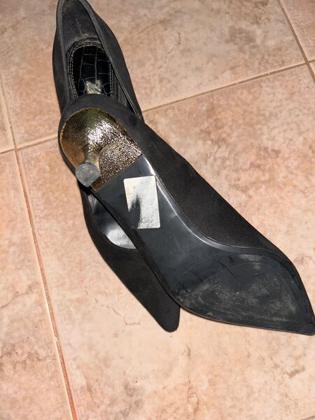 Escarpins noirs à talon élégant