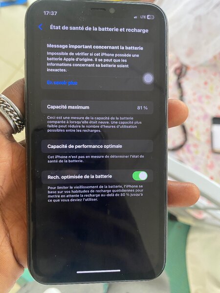 iPhone avec écran Retina HD