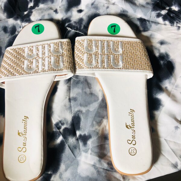 Sandales tressées élégantes