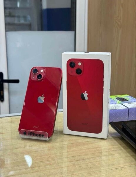 iPhone 13 Rouge Neuf