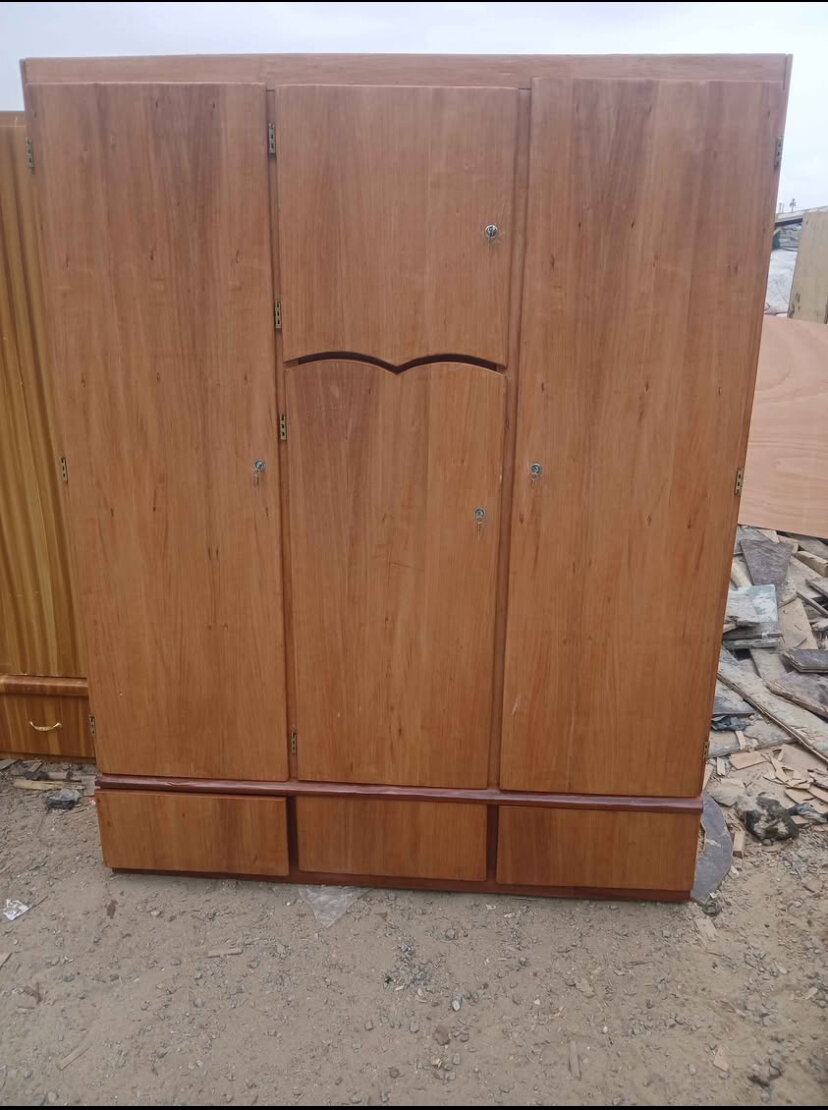 Armoire en bois élégante