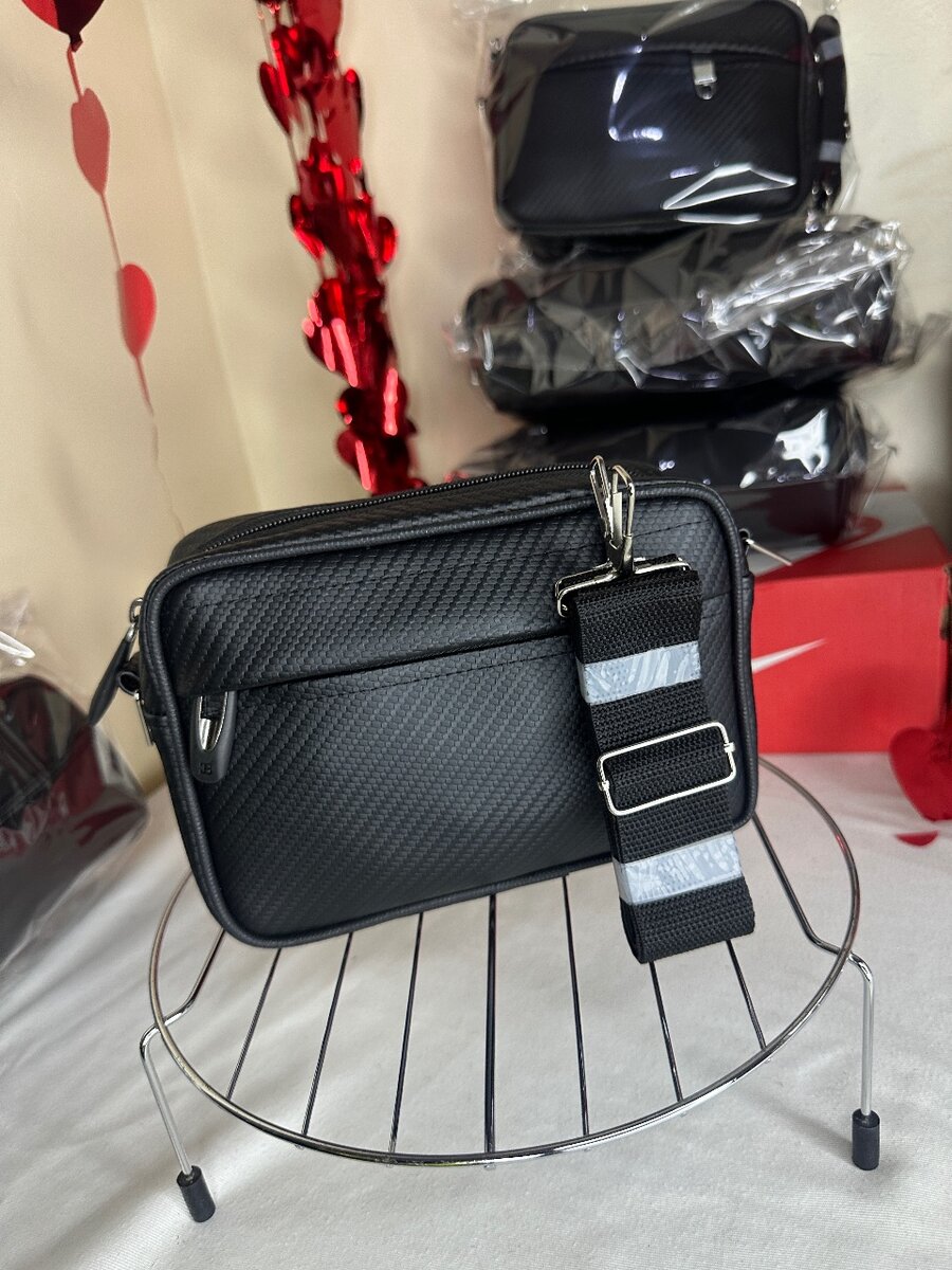 Sacoche bandoulière homme élégante