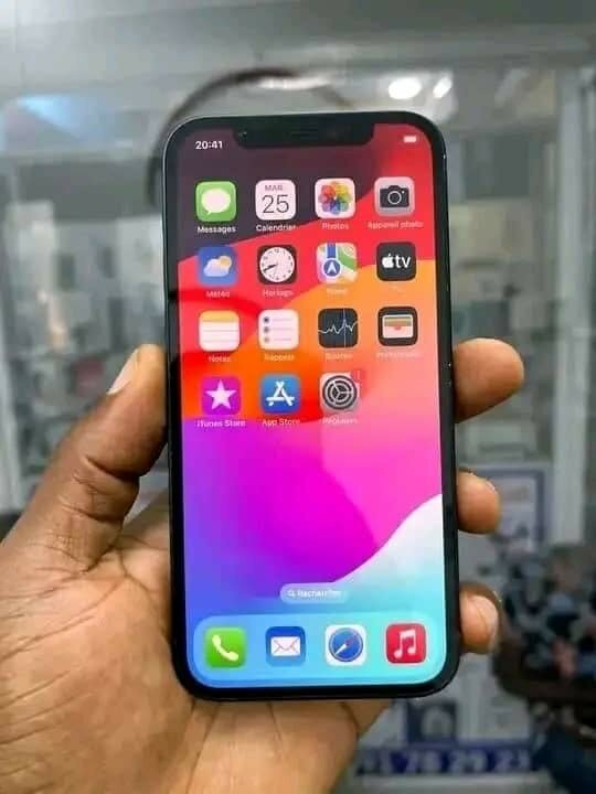 iPhone 12 noir 128 Go