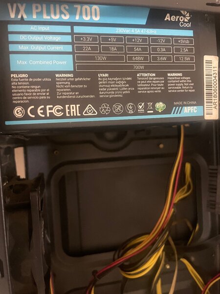 Продам корпус с кулерами и блоком питания