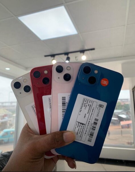 iPhone 13 128 , 256 gb