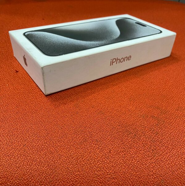 iPhone 15 pro Max scellé