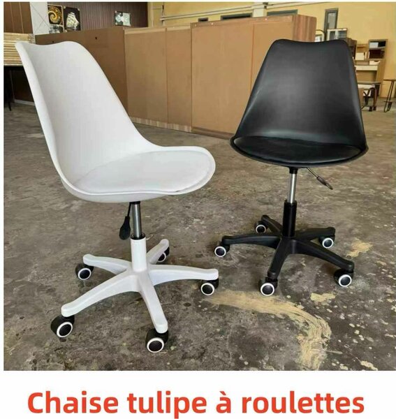 Chaise scandinave roulette