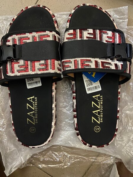 Sandales ZAZA Unisexes Élégantes