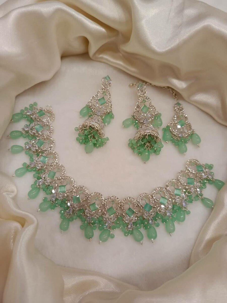 Ladies wedding set necklace and earrings