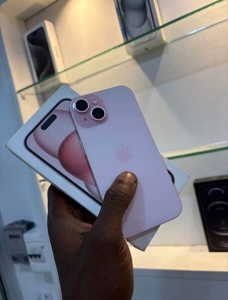 iPhone 15 Rose