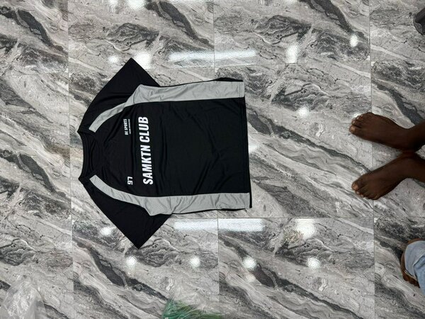 T-shirt sport pour hommes