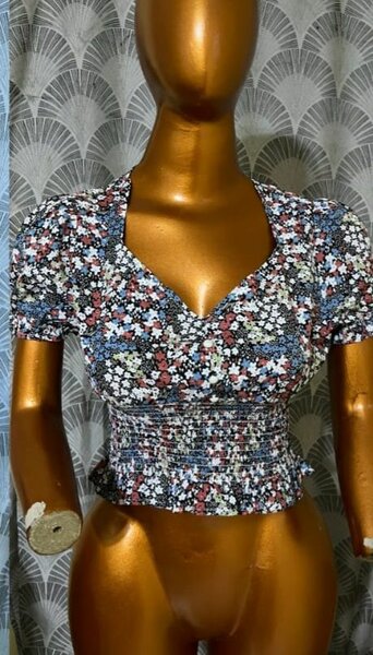 Blouse fleurie cintrée