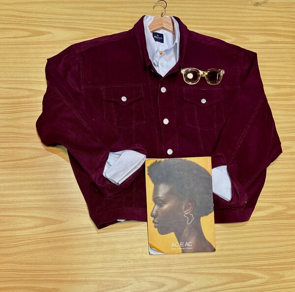 Veste en velours bordeaux élégante