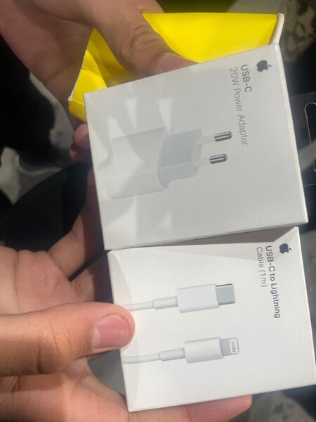 Зарядка айфон