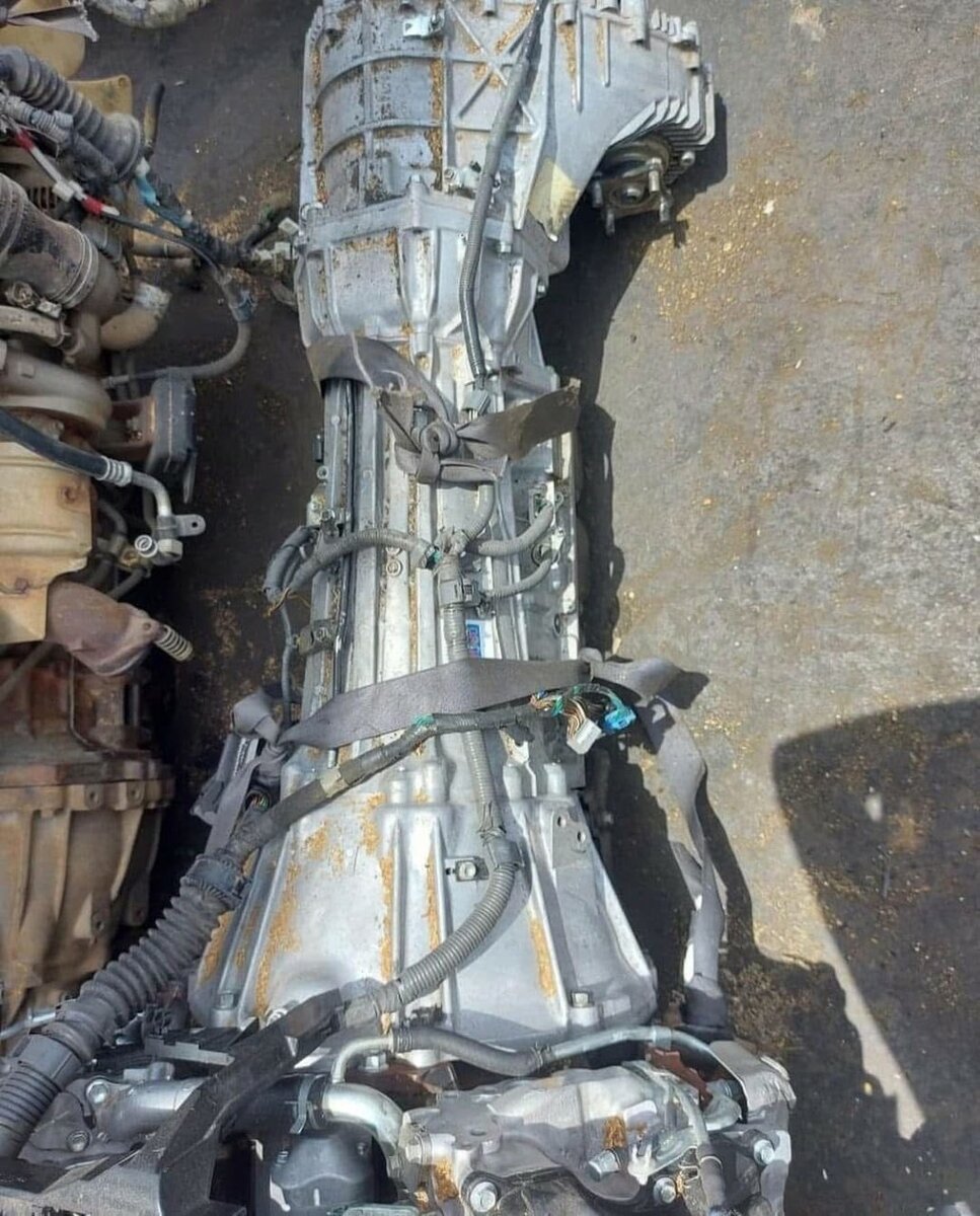 Toyota Landcruiser V8 Engine
