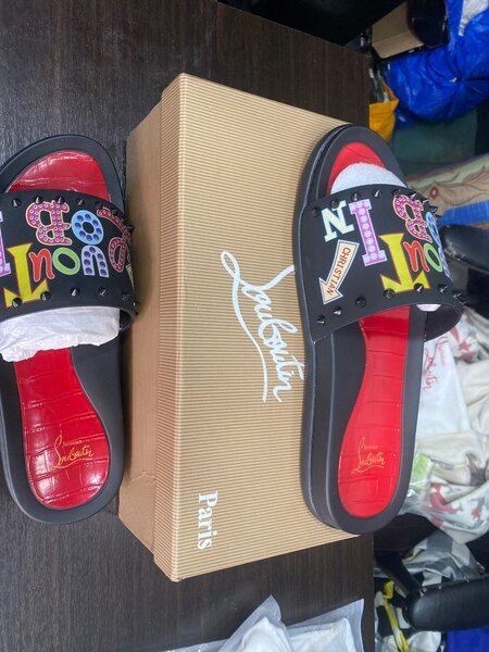 Claquettes Noires Luxe Homme