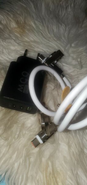 Boitier 65 W + multi câble