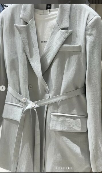 Пиджак с ремнем из льна