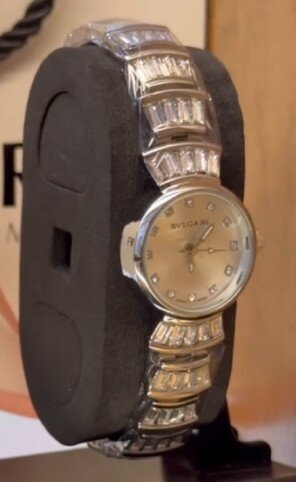 Изысканные часы