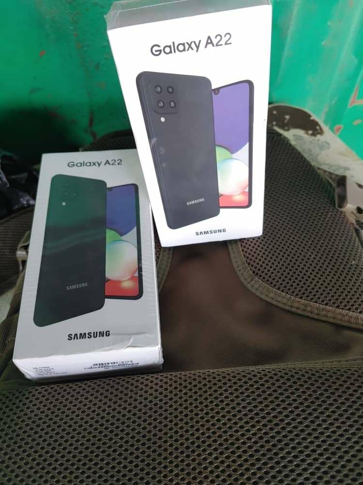 Galaxy A22 5G 256gb/8gb ram dual sim 12 months warranty fast