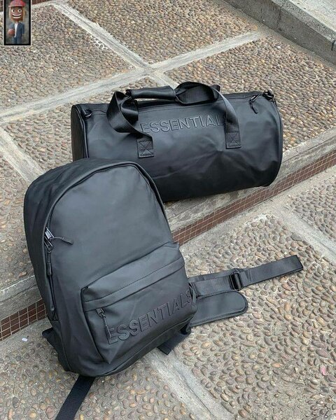 Sac à dos et de voyage essentiels