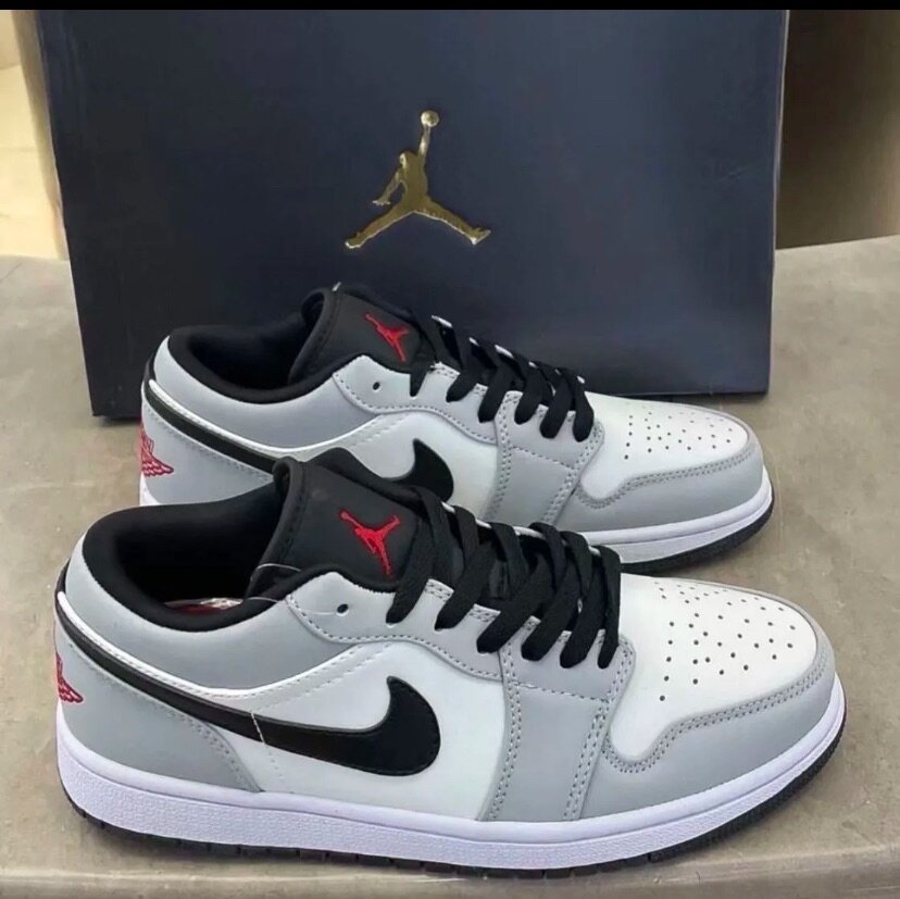 Air Jordan 1 low